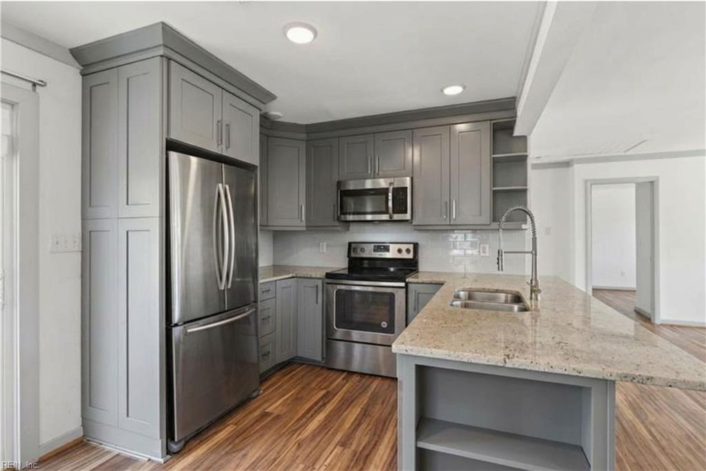 1309 Dandy Loop Rd Property Photo 4