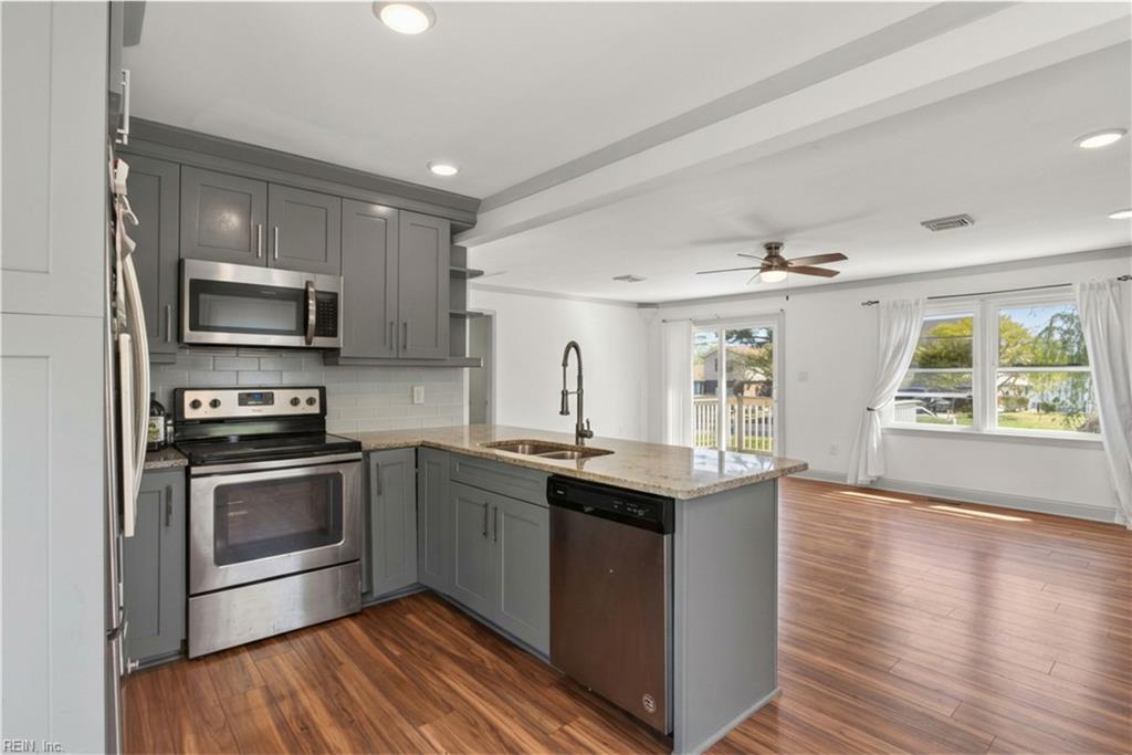 1309 Dandy Loop Rd Property Photo 6