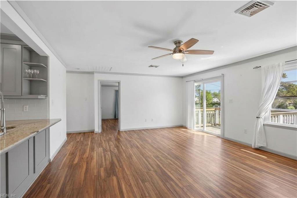 1309 Dandy Loop Rd Property Photo 8