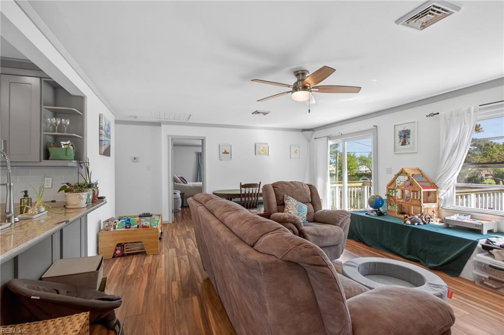 1309 Dandy Loop Rd Property Photo 9