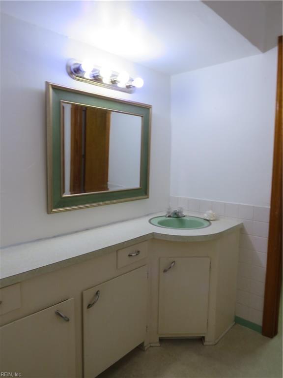 517 Great Bridge Blvd Property Photo 7