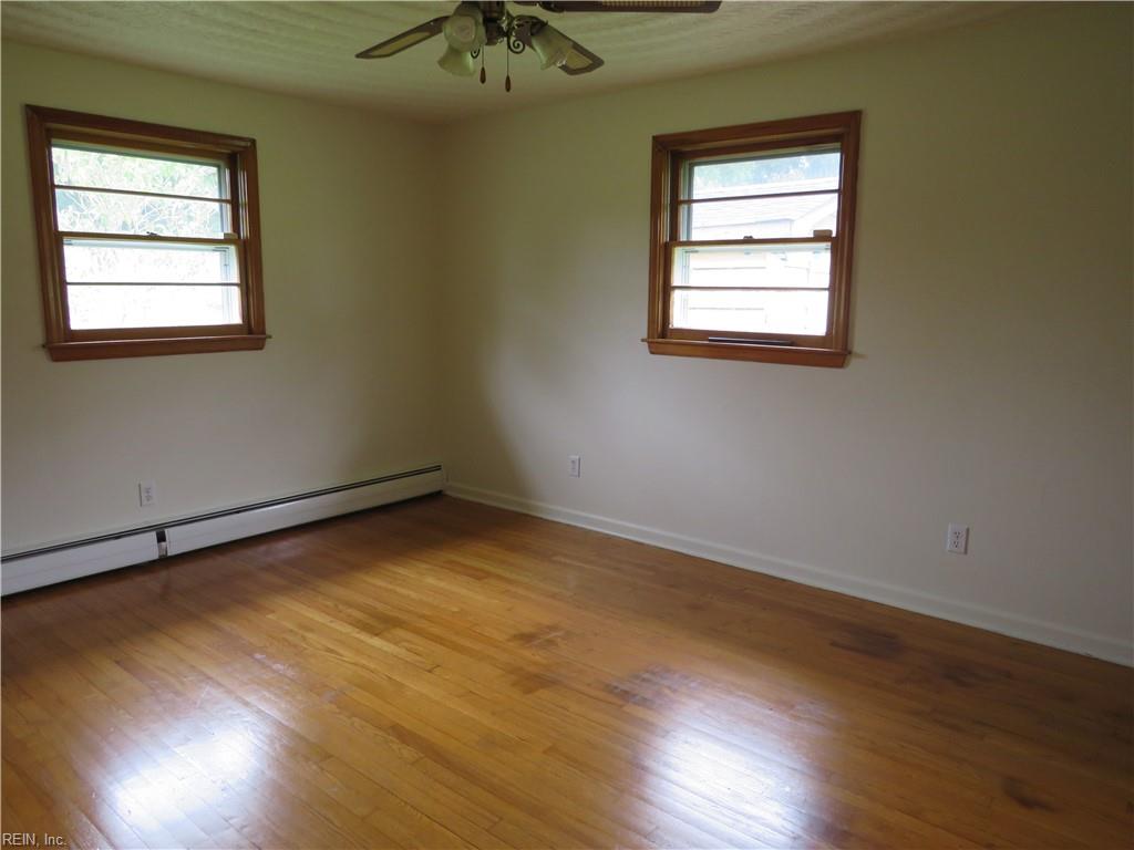 517 Great Bridge Blvd Property Photo 9