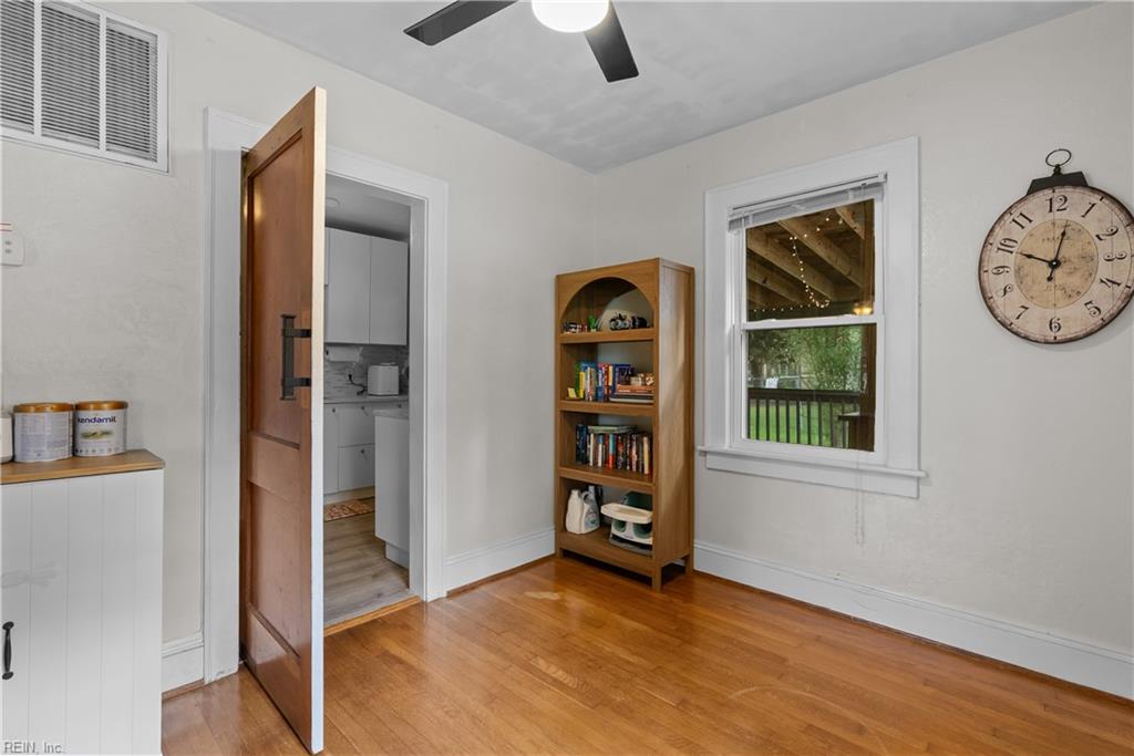 1532 Miltate Ave Property Photo 4