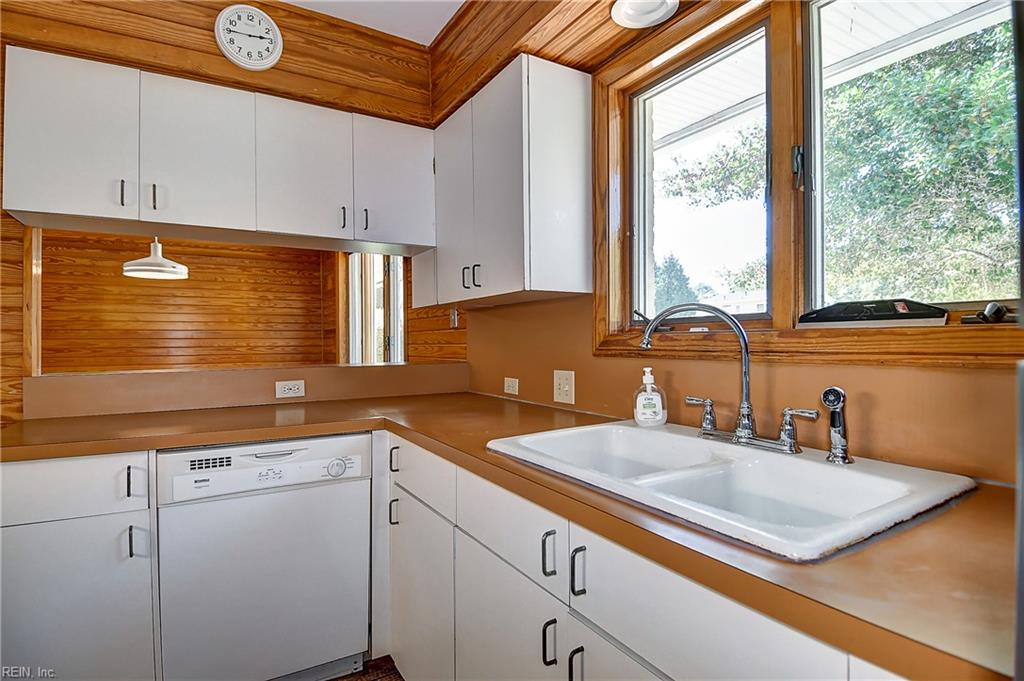 1820 Ashley Dr Property Photo 16