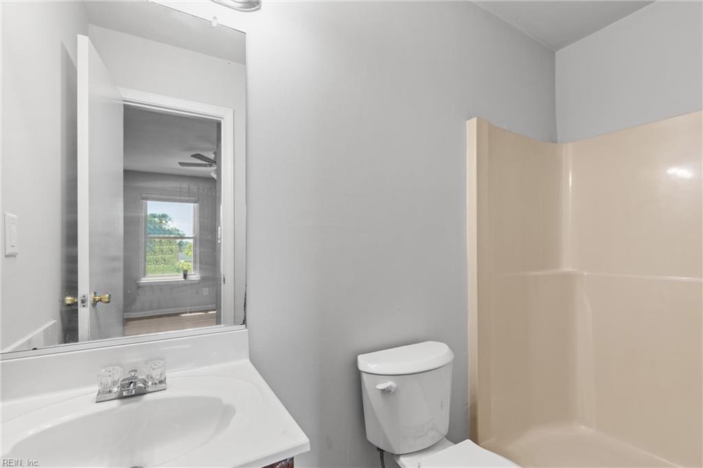 225 A View Ave Property Photo 17