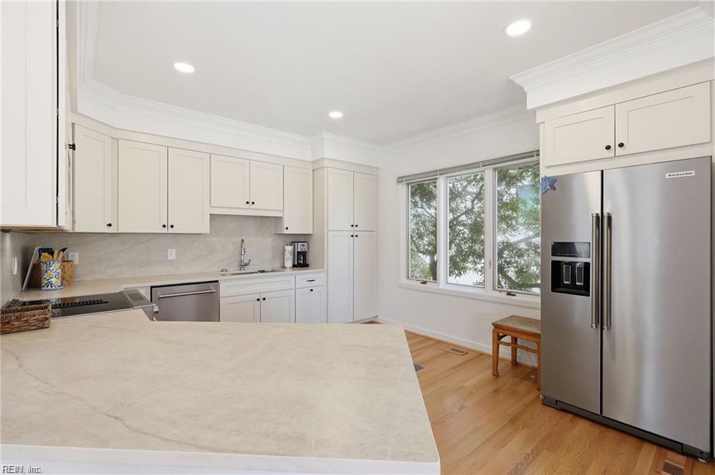 109 71st St Property Photo 10