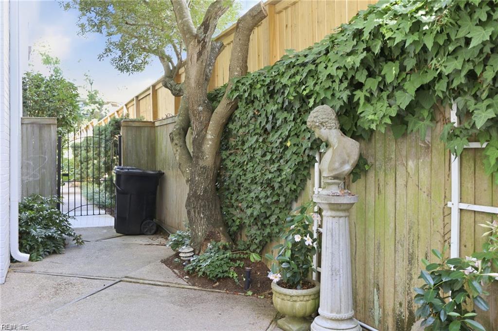 109 71st St Property Photo 38