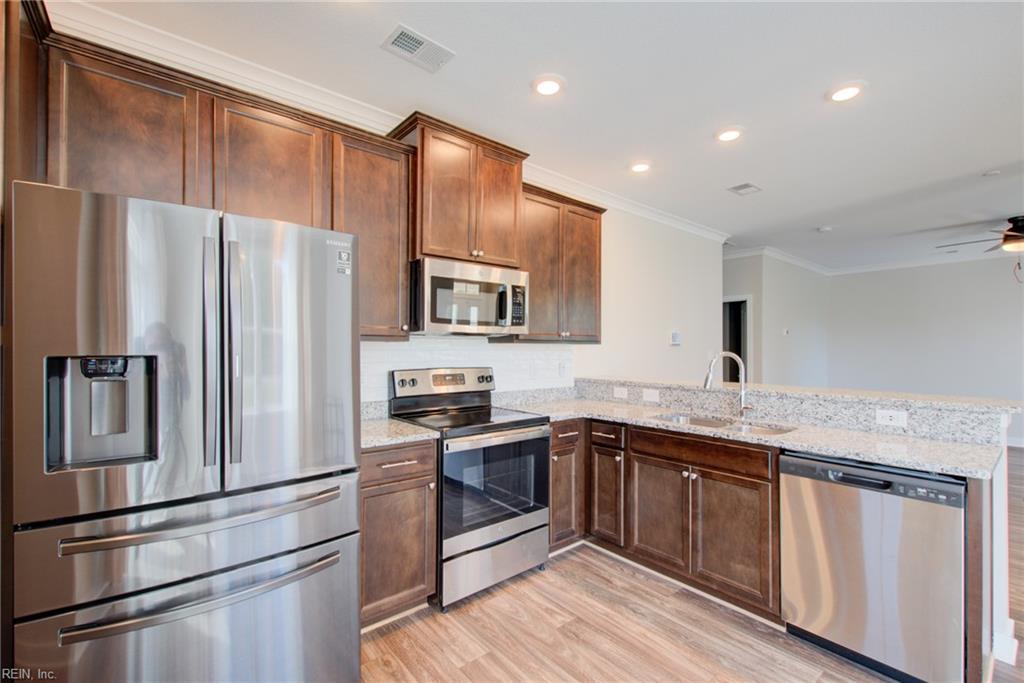 609 Fishers Ct Property Photo 6
