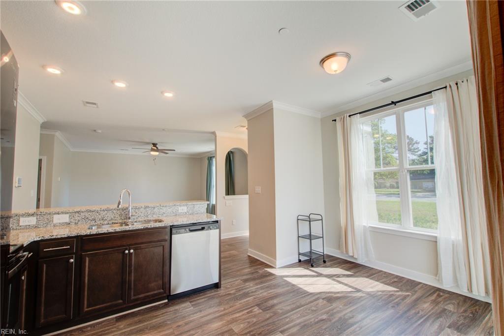 609 Fishers Ct Property Photo 7