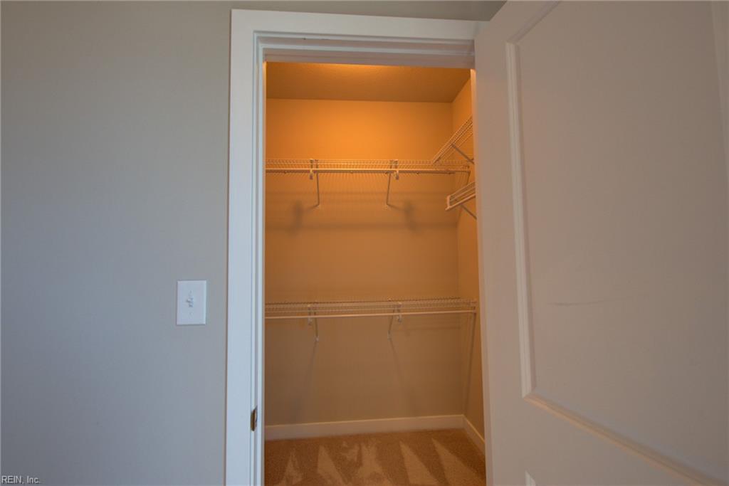 609 Fishers Ct Property Photo 10