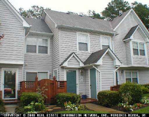 301 Wimbledon Chse Property Photo 1