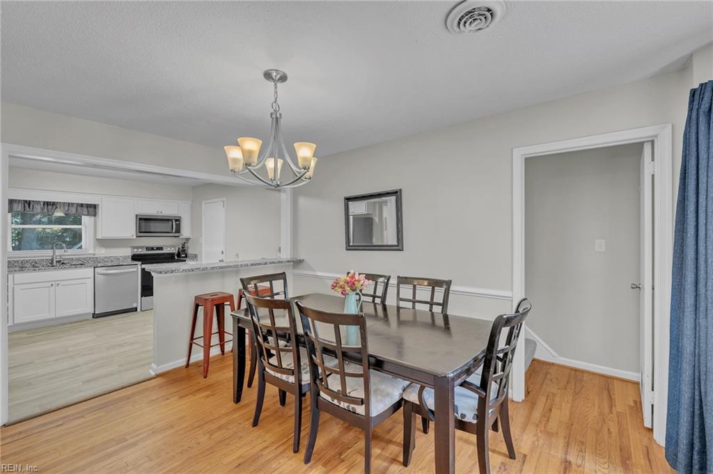 4 Hansom Dr Property Photo 3