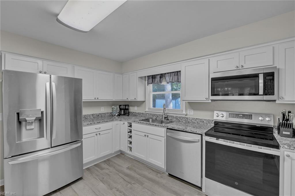 4 Hansom Dr Property Photo 4