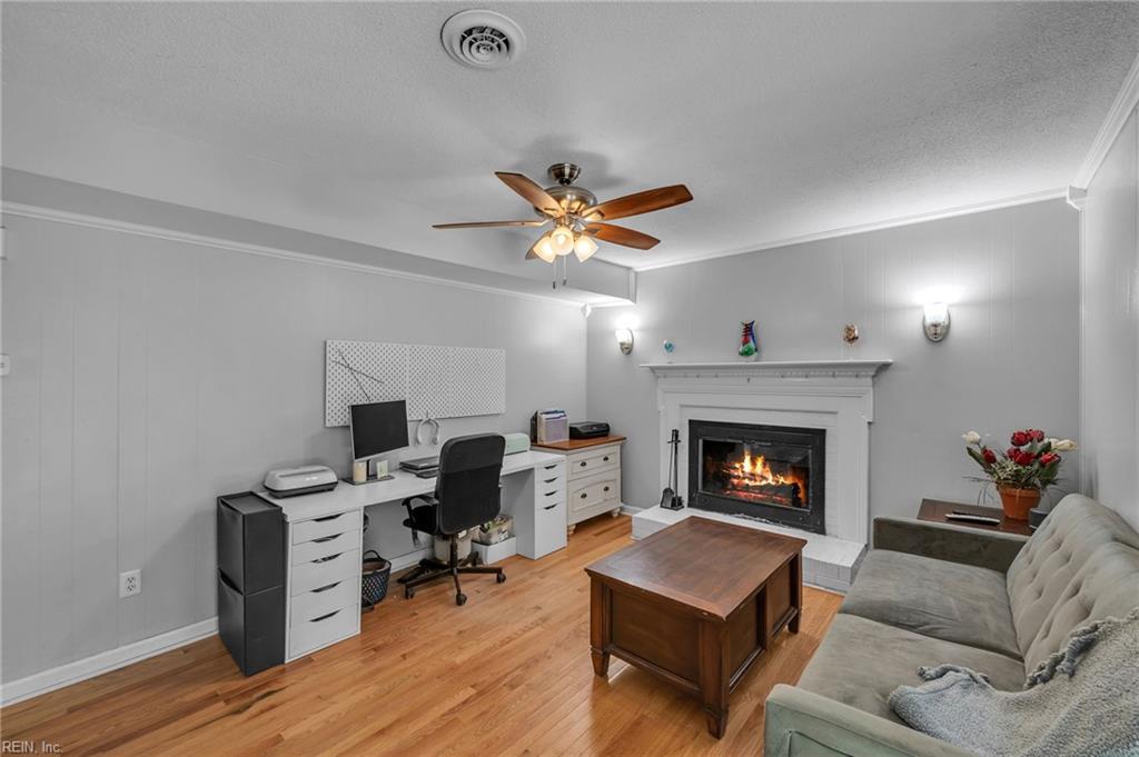 4 Hansom Dr Property Photo 15