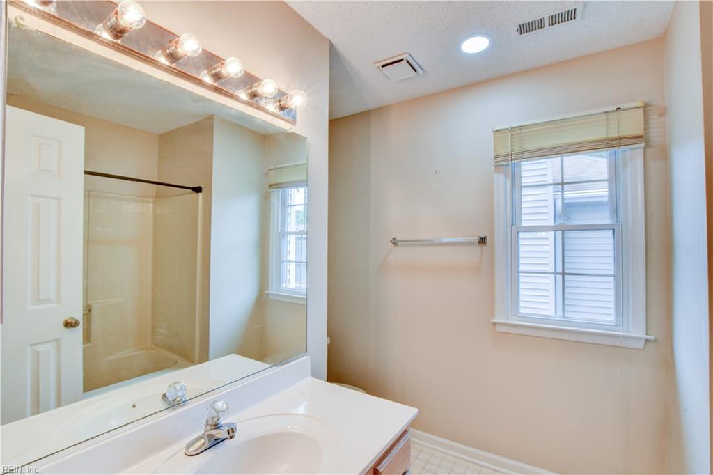922 Willow Pt Property Photo 26