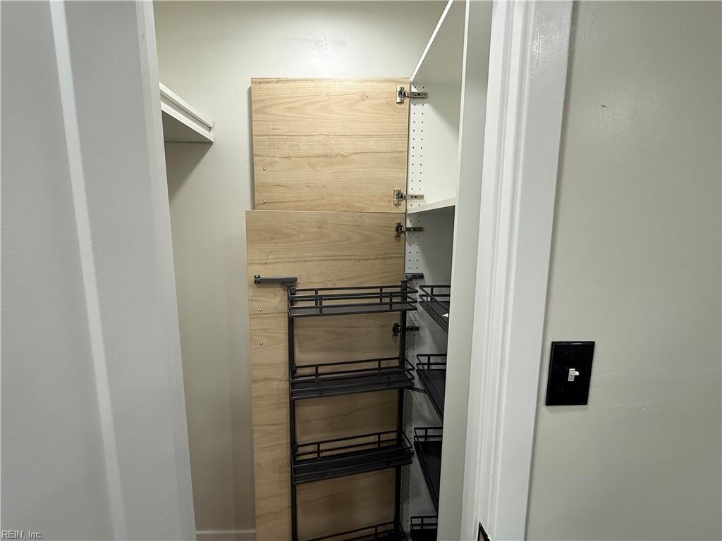 4409 Foxden Dr Property Photo 5