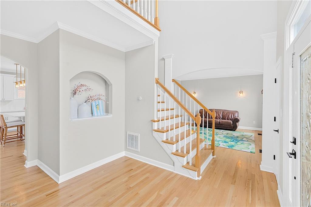 2293 Valle Rio Way Property Photo 6