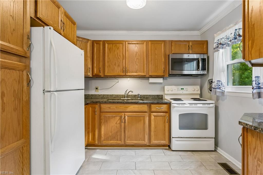266 Monroe Ave Property Photo 18