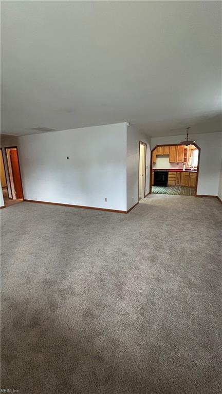833 Thames Dr Property Photo 16