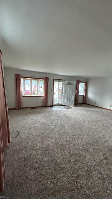 833 Thames Dr Property Photo 17