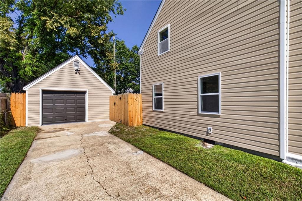 59 Bainbridge Ave Property Photo 4
