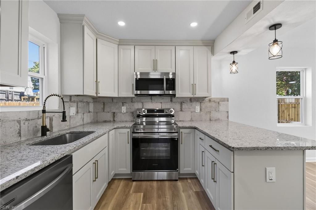 59 Bainbridge Ave Property Photo 15