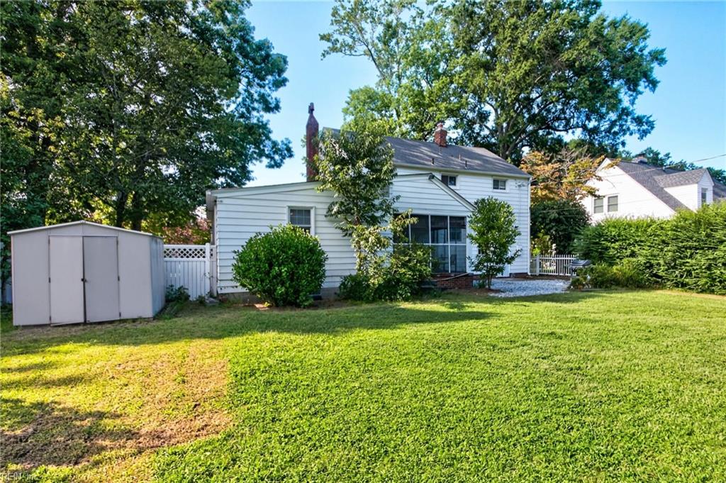 9434 Selby Pl Property Photo 28