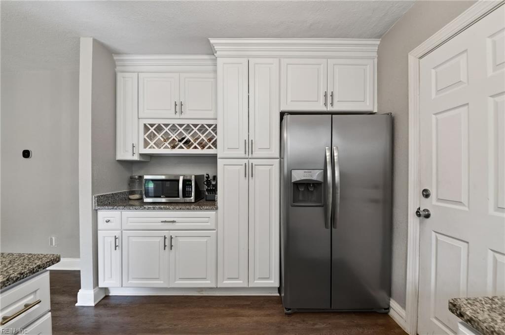 3835 Lenoir Cir Property Photo 15