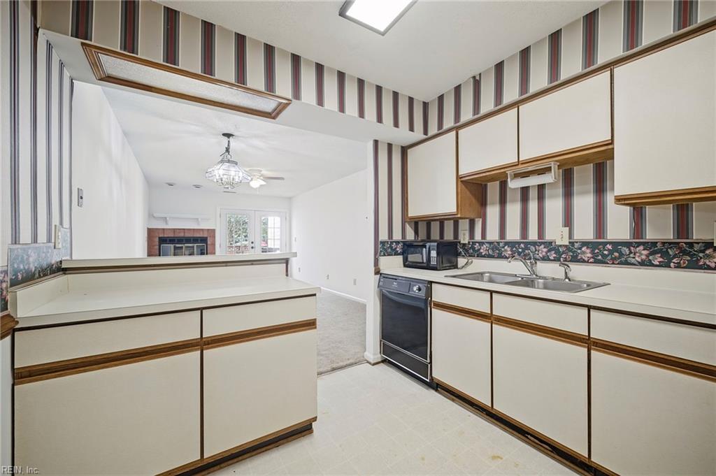 1013 Saint Andrews Way Property Photo 15