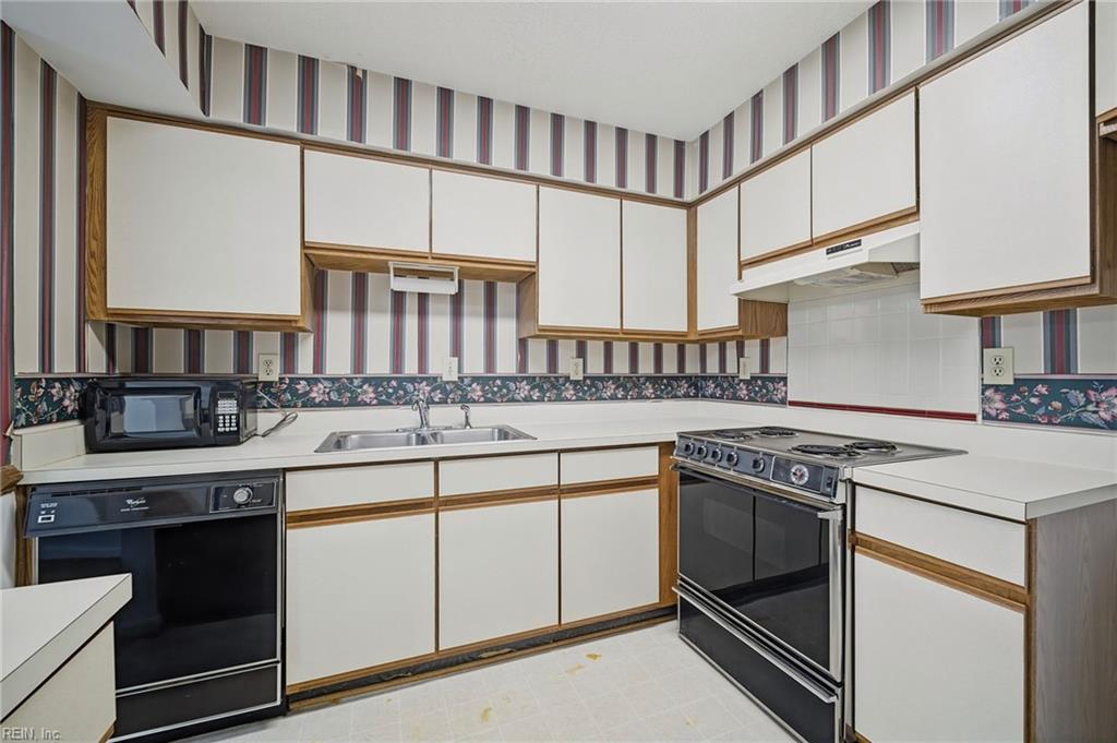1013 Saint Andrews Way Property Photo 16