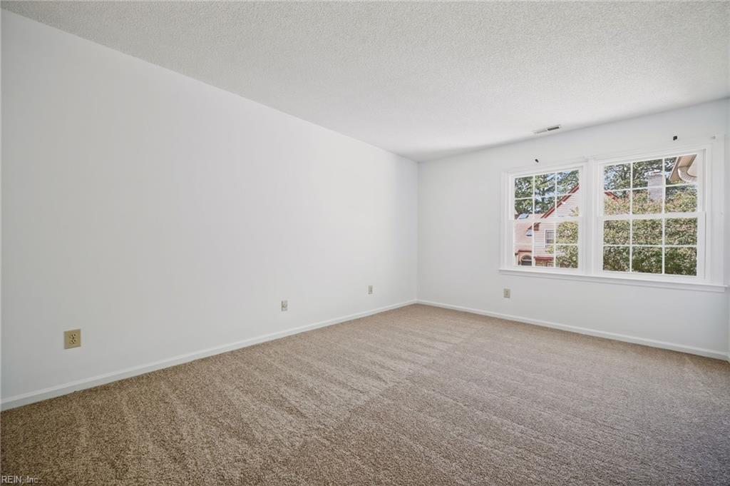 1013 Saint Andrews Way Property Photo 18