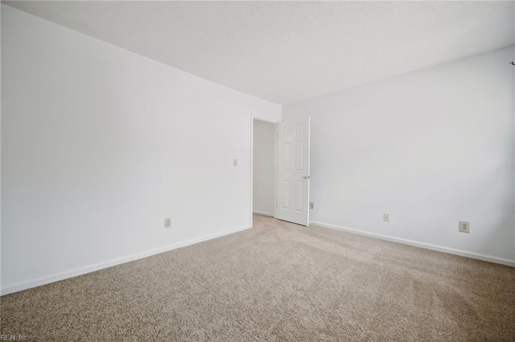1013 Saint Andrews Way Property Photo 19