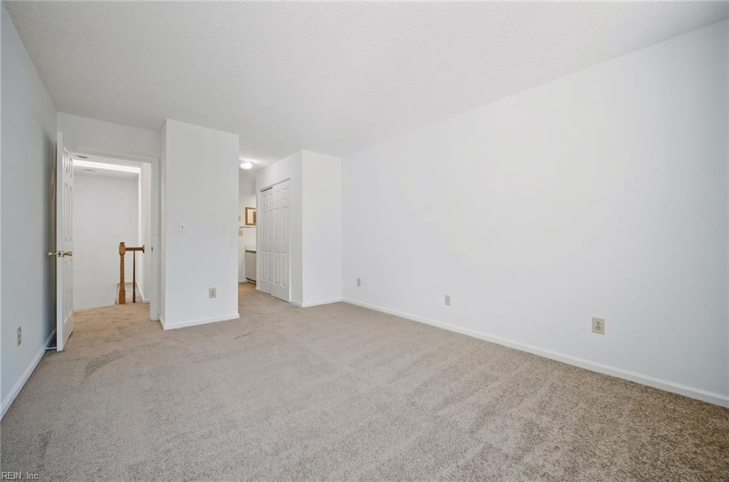 1013 Saint Andrews Way Property Photo 22