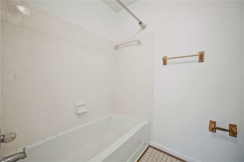 1013 Saint Andrews Way Property Photo 26