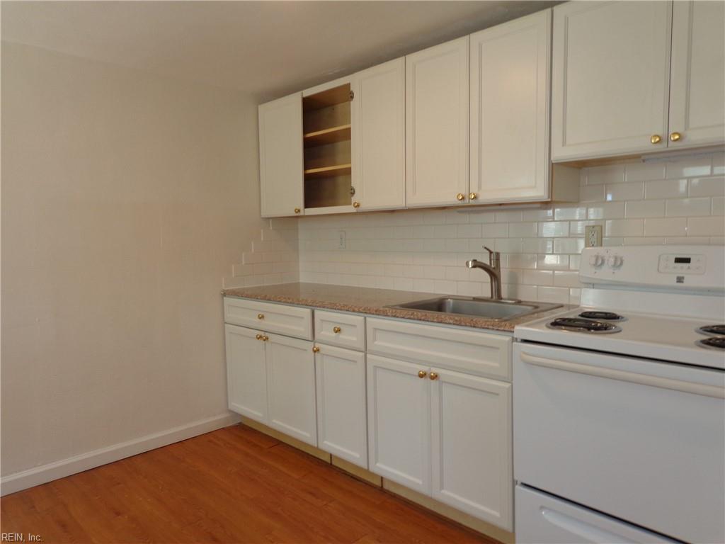 2020 E Ocean View Ave Property Photo 4