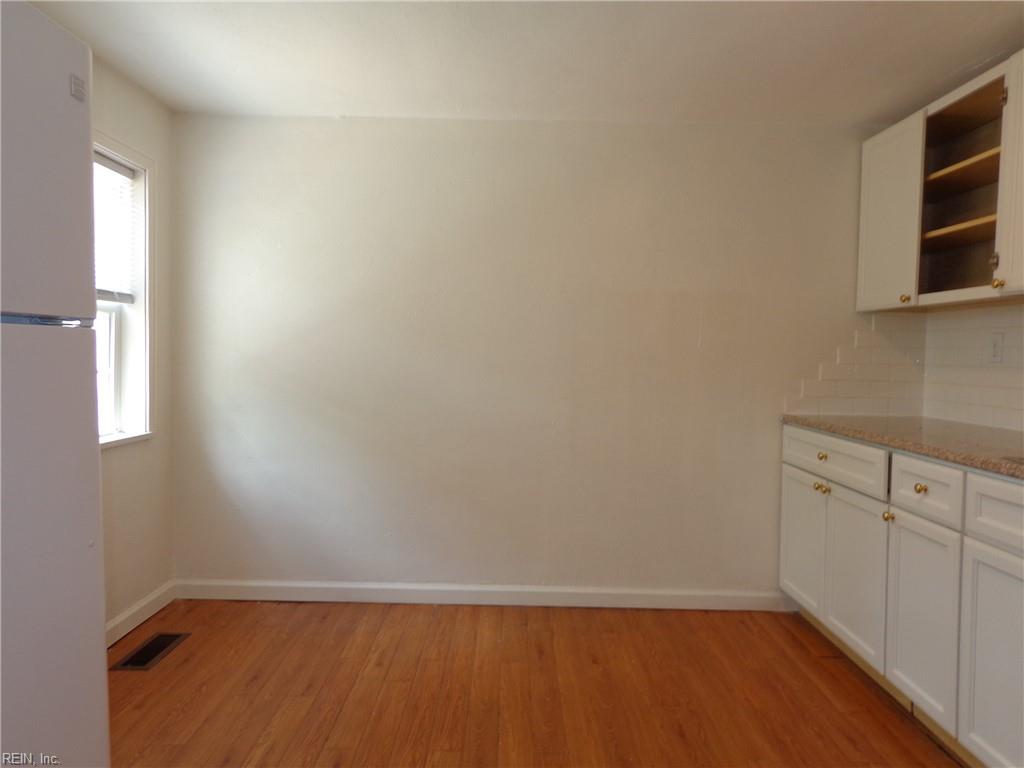 2020 E Ocean View Ave Property Photo 6