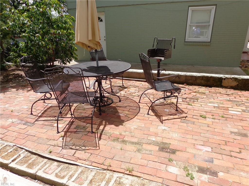 2020 E Ocean View Ave Property Photo 9