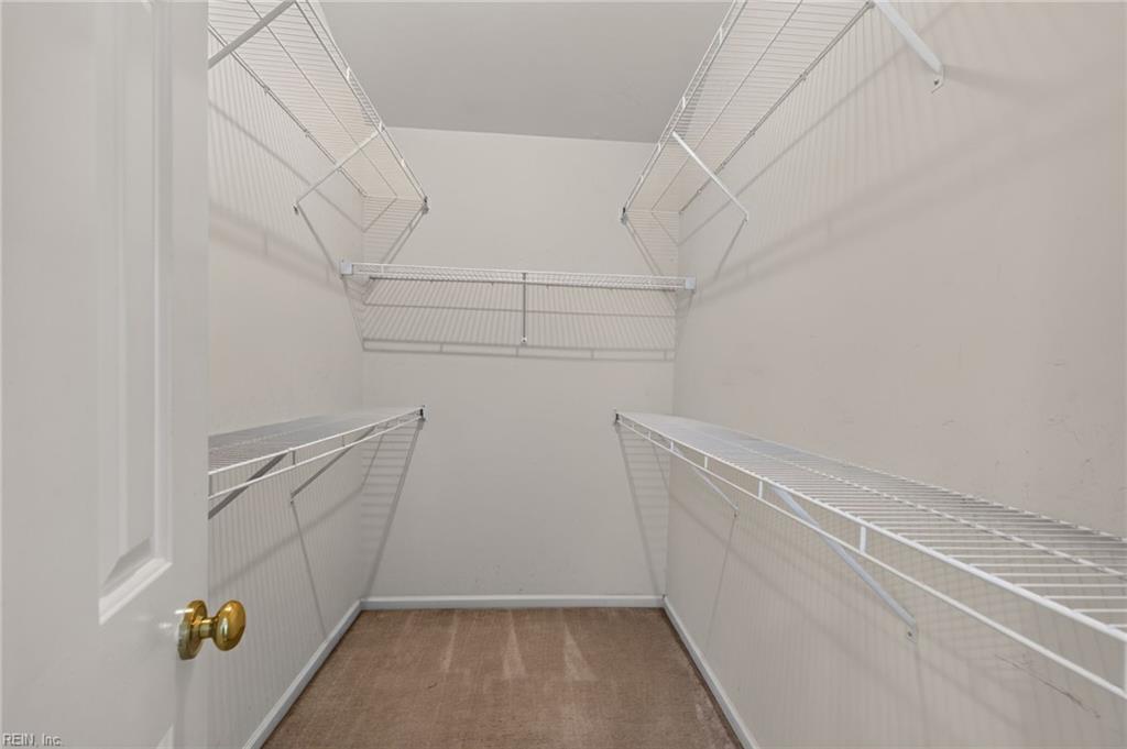 305 Clipper Creek Ln Property Photo 40