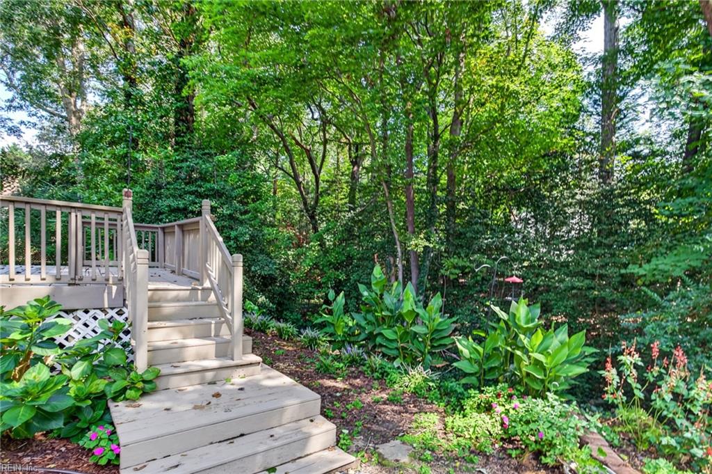 305 Clipper Creek Ln Property Photo 44