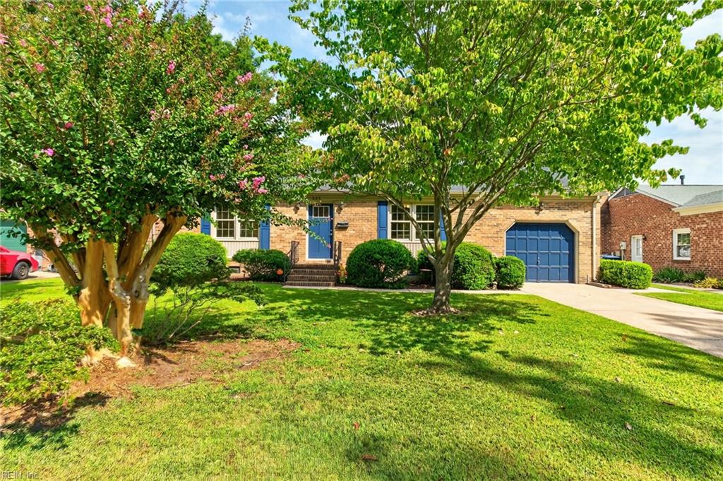 607 Beacon Ct Property Photo 3