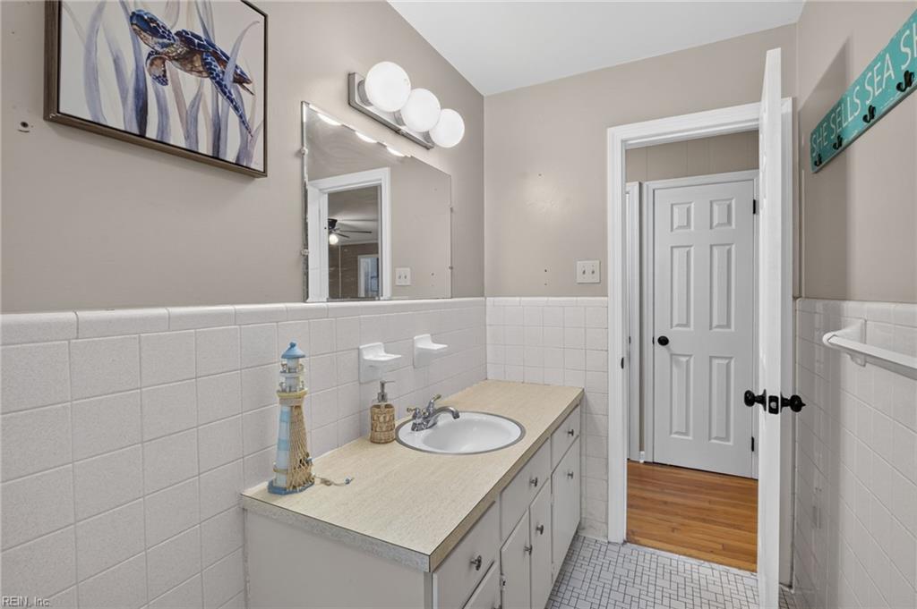 607 Beacon Ct Property Photo 19