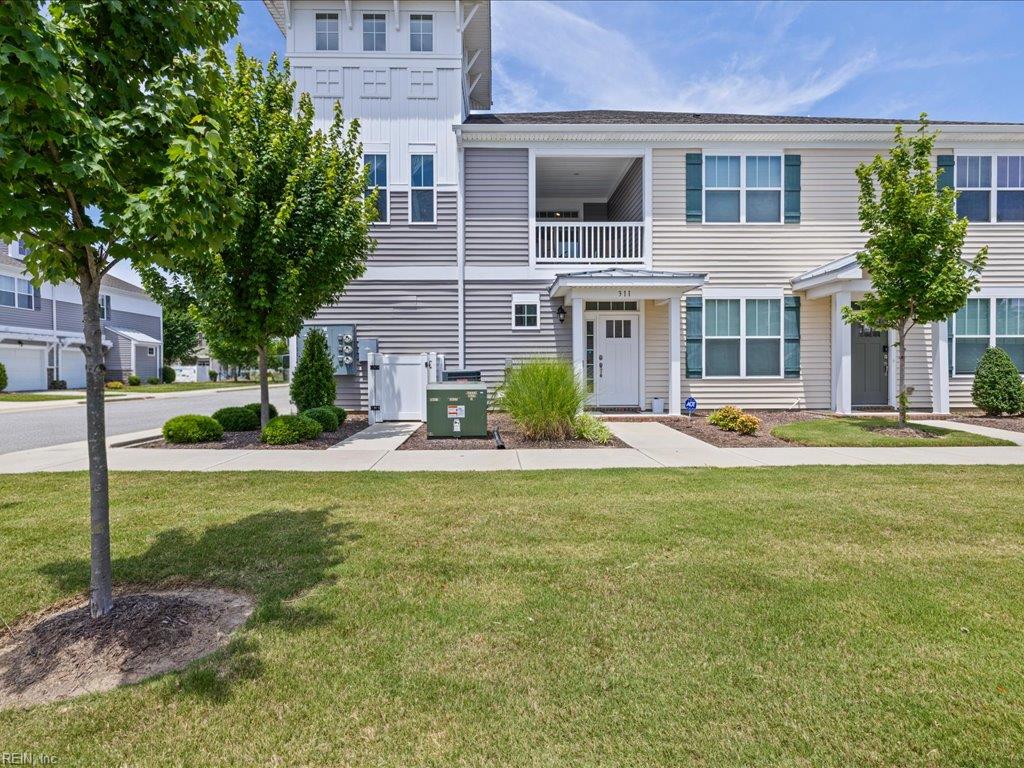 311 Fishers Ct Property Photo 2