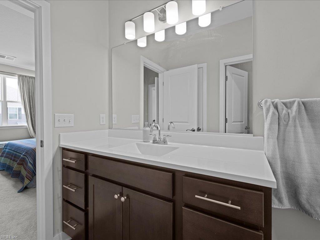 311 Fishers Ct Property Photo 30