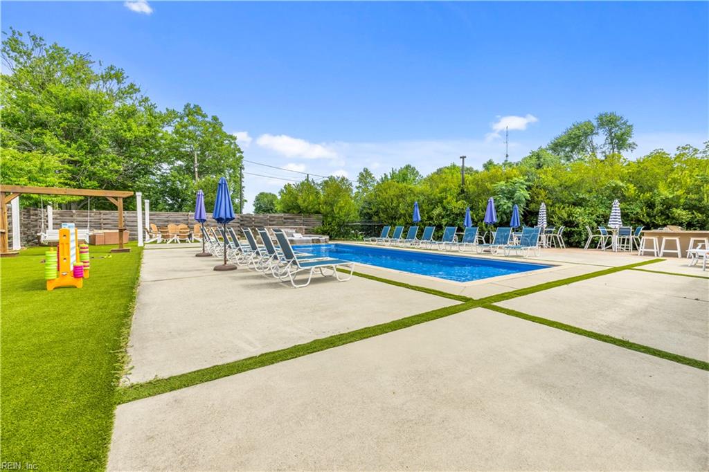311 Fishers Ct Property Photo 41