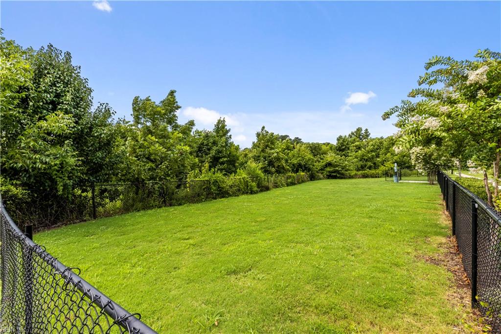 311 Fishers Ct Property Photo 43