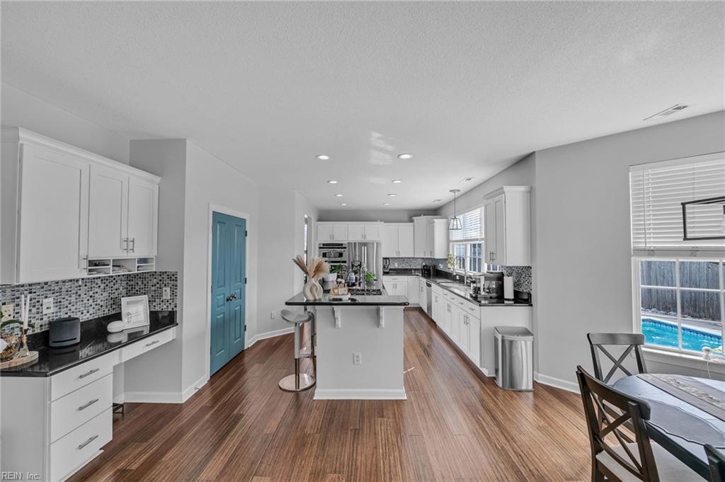 2404 Caitlan Loch Ln Property Photo 12