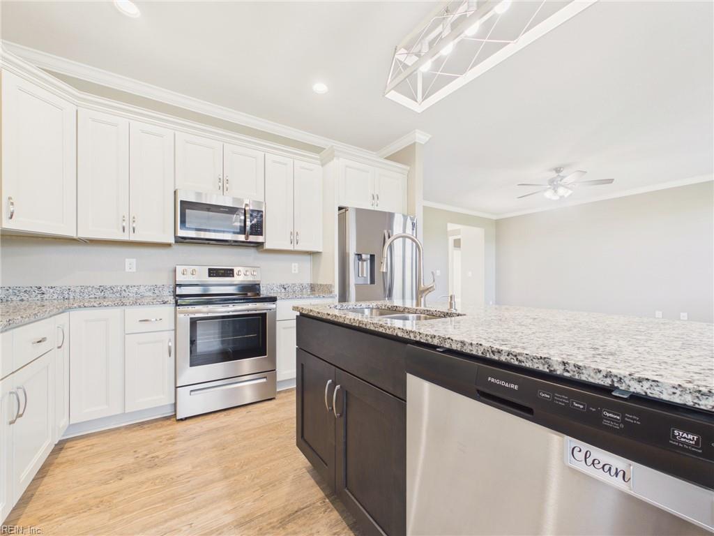 503 Spinnaker St Property Photo 11