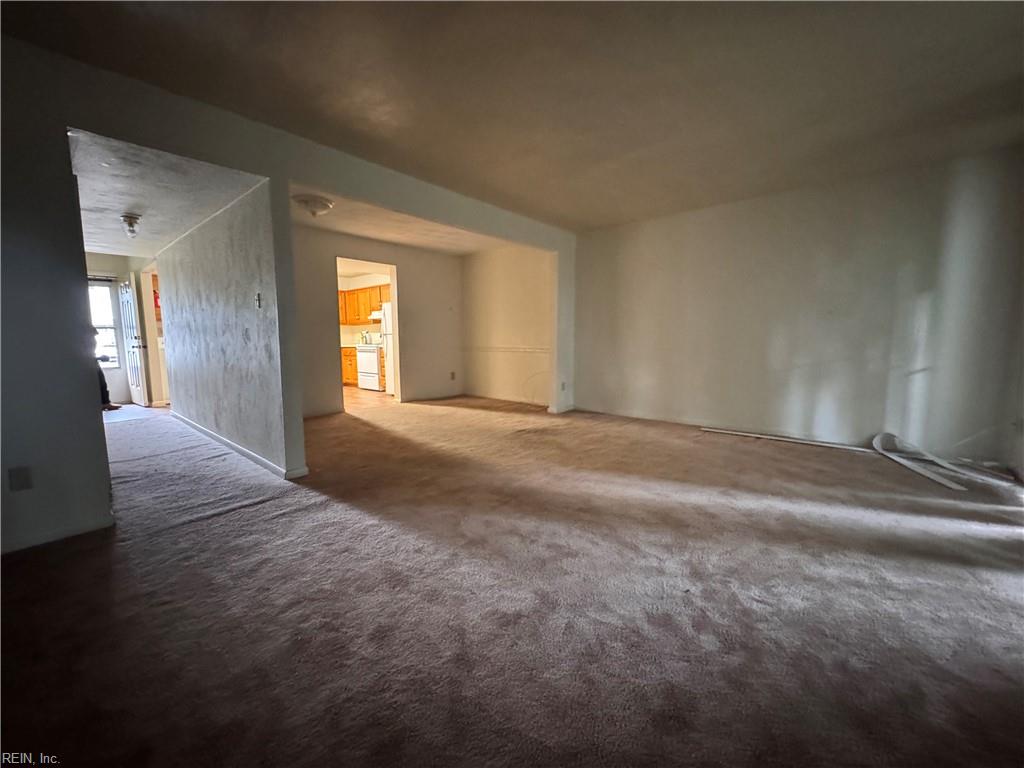 5670 Caxton Ct Property Photo 3