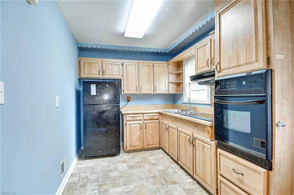 2905 Pinewood Dr Property Photo 4