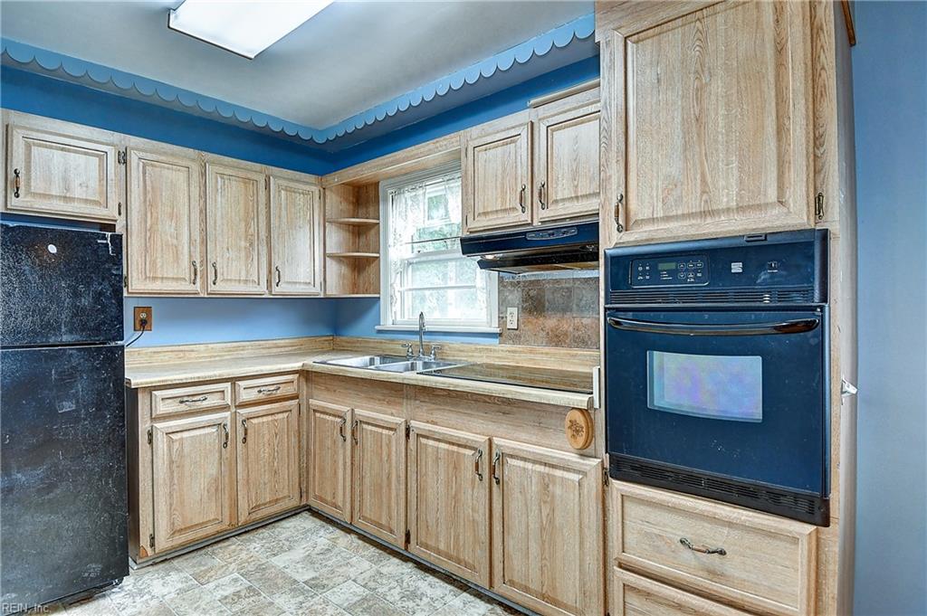 2905 Pinewood Dr Property Photo 5